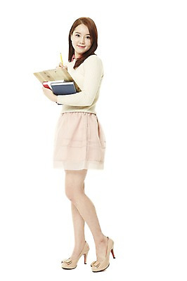 포토 JPG 스튜디오촬영 전신 학생 여자 구두 대학생 모션 새출발 실내 한명 서기 미소 웃음 들기 누끼 사람 동양인 20대 성인 책 캐주얼 치마 필기구 연필 캠퍼스라이프 한국인 하이힐 신학기 신입생 여대생 여자만 여자한명만 성인여자만 청년만 청년여자만 성인한명만 청년여자한명만 성인여자한명만 성인만 국내포토 1 라이프스타일 옷 신발 하의 문구용품 학용품 새로움 표정 인종 청년 내부 여성화 출발 파일형식