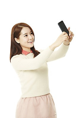 포토 JPG 스튜디오촬영 학생 여자 대학생 포즈 모션 새출발 실내 한명 서기 미소 웃음 들기 누끼 사람 동양인 20대 성인 캐주얼 스마트폰 핸드폰 치마 캠퍼스라이프 사진촬영 통신기기 한국인 셀프카메라 전화기 신학기 신입생 통화 여대생 여자만 여자한명만 성인여자만 청년만 청년여자만 성인한명만 청년여자한명만 성인여자한명만 성인만 국내포토 1 라이프스타일 옷 통신 하의 새로움 표정 인종 청년 내부 전자제품 스마트기기 촬영 기계 출발 파일형식