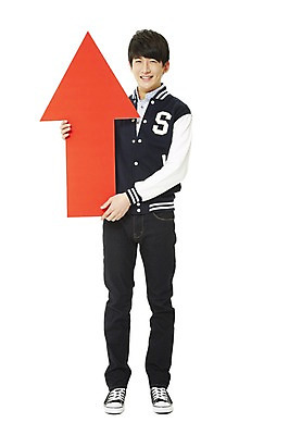 포토 JPG 스튜디오촬영 전신 학생 남자 화살표 대학생 모션 새출발 실내 한명 서기 미소 웃음 들기 누끼 사람 동양인 20대 성인 앞모습 캠퍼스라이프 점퍼 한국인 신학기 신입생 상승 성적 야구점퍼 과복 남자만 남자한명만 성인남자만 청년만 청년남자만 청년남자한명만 성인한명만 성인남자한명만 성인만 국내포토 1 라이프스타일 옷 교육 뷰포인트 컨셉 새로움 표정 인종 청년 내부 외투 출발 파일형식