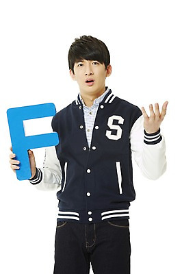 포토 JPG 스튜디오촬영 학생 남자 대학생 모션 새출발 실내 한명 서기 들기 누끼 사람 동양인 손짓 20대 성인 앞모습 캠퍼스라이프 놀람 점퍼 한국인 좌절 고민 신학기 신입생 성적 충격 점수 야구점퍼 과복 F 학점 남자만 남자한명만 성인남자만 청년만 청년남자만 청년남자한명만 성인한명만 성인남자한명만 성인만 국내포토 1 라이프스타일 알파벳 옷 교육 감정 뷰포인트 컨셉 새로움 표정 인종 청년 내부 외투 출발 파일형식