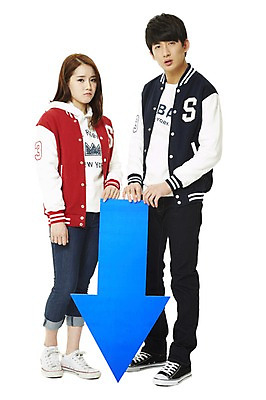 포토 JPG 스튜디오촬영 전신 학생 여자 남자 화살표 대학생 모션 새출발 실내 서기 누끼 사람 동양인 20대 성인 두명 앞모습 캠퍼스라이프 점퍼 한국인 좌절 하락 고민 신학기 신입생 성적 야구점퍼 과복 청년만 성인만 국내포토 라이프스타일 옷 교육 감정 뷰포인트 컨셉 새로움 인종 청년 내부 외투 출발 파일형식