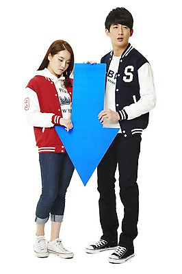 포토 JPG 스튜디오촬영 전신 학생 여자 남자 화살표 대학생 모션 새출발 실내 서기 들기 누끼 사람 동양인 20대 성인 두명 앞모습 캠퍼스라이프 점퍼 한국인 좌절 하락 고민 신학기 신입생 성적 야구점퍼 과복 청년만 성인만 국내포토 라이프스타일 옷 교육 감정 뷰포인트 컨셉 새로움 인종 청년 내부 외투 출발 파일형식