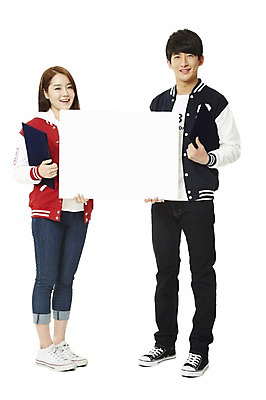 포토 JPG 스튜디오촬영 전신 학생 배너 여자 남자 대학생 모션 새출발 안내 프레임 실내 틀 서기 미소 웃음 누끼 사람 동양인 20대 성인 두명 앞모습 캠퍼스라이프 점퍼 한국인 수상_상을받음 상 알림 신학기 신입생 야구점퍼 과복 표창 우등생 표창장 청년만 성인만 국내포토 라이프스타일 옷 무기 뷰포인트 새로움 표정 인종 청년 내부 외투 상패 출발 파일형식