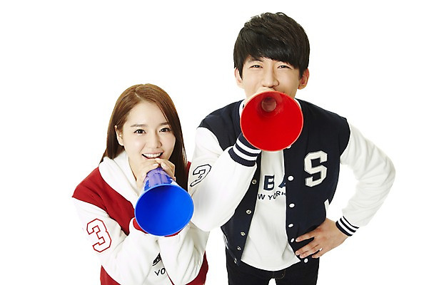 포토 JPG 스튜디오촬영 학생 여자 남자 대학생 캠페인 허리손 모션 새출발 안내 실내 서기 미소 웃음 들기 누끼 사람 동양인 상반신 20대 성인 두명 앞모습 캠퍼스라이프 확성기 점퍼 한국인 알림 신학기 신입생 야구점퍼 과복 청년만 성인만 국내포토 라이프스타일 옷 뷰포인트 포즈 새로움 표정 인종 청년 내부 외투 출발 파일형식