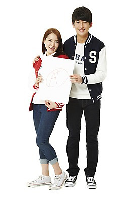 포토 JPG 스튜디오촬영 전신 학생 여자 남자 대학생 모션 새출발 실내 서기 미소 웃음 들기 누끼 사람 동양인 20대 성인 두명 앞모습 캠퍼스라이프 점퍼 한국인 플러스 신학기 신입생 성적 A 점수 야구점퍼 과복 에이플러스 학점 성적표 청년만 성인만 국내포토 라이프스타일 기호 알파벳 옷 교육 뷰포인트 새로움 표정 인종 청년 내부 외투 출발 파일형식