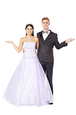 포토 JPG 스튜디오촬영 전신 서양인 외국인 백인 커플 드레스 원피스 여자 남자 허리손 모션 안내 실내 서기 미소 사람 손짓 20대 성인 두명 앞모습 우아함 티아라 공주님 특별함 청년만 성인만 국내포토 옷 뷰포인트 포즈 컨셉 관계 왕관 표정 인종 청년 내부 파일형식