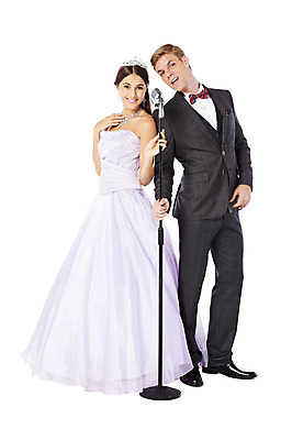 포토 JPG 스튜디오촬영 전신 서양인 외국인 백인 커플 드레스 원피스 여자 남자 모션 실내 서기 미소 사람 20대 성인 두명 앞모습 다정 우아함 마이크 티아라 공주님 특별함 청년만 성인만 국내포토 옷 뷰포인트 음향기기 컨셉 관계 왕관 표정 인종 청년 내부 파일형식