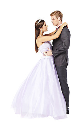 포토 JPG 스튜디오촬영 전신 서양인 외국인 백인 커플 드레스 원피스 여자 남자 허리손 모션 실내 사랑 서기 사람 20대 성인 두명 옆모습 손들기 마주보기 우아함 공주님 특별함 청년만 성인만 국내포토 옷 감정 뷰포인트 포즈 컨셉 관계 인종 청년 내부 파일형식