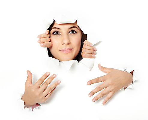 포토 JPG 스튜디오촬영 서양인 외국인 백인 손 응시 여자 종이 얼굴 모션 실내 사람 20대 성인 두명 앞모습 신체부위 주기 여자한명만 성인여자만 청년만 청년여자만 성인한명만 청년여자한명만 성인여자한명만 뚫기 국내포토 시선 뷰포인트 인종 청년 내부 여자만 성인만 파일형식