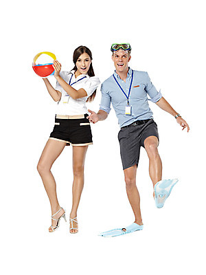 포토 JPG 스튜디오촬영 전신 서양인 외국인 백인 커플 계절 여자 남자 비즈니스 모션 실내 서기 미소 들기 사람 20대 성인 두명 앞모습 여름 직장인 비즈니스맨 비즈니스우먼 비치볼 물안경 오리발 사원증 청년만 성인만 국내포토 직업 뷰포인트 공 관계 바캉스용품 표정 인종 청년 내부 수영용품 파일형식