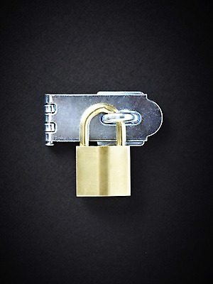 포토 JPG 스튜디오촬영 백그라운드 컨셉 열쇠 자물쇠 실내 근접촬영 사람없음 아웃포커스 오브젝트 잠금 보안 보안장치 국내포토 뷰포인트 촬영기법 안전 내부 장비 파일형식