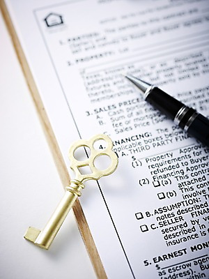 포토 JPG 스튜디오촬영 종이 백그라운드 컨셉 열쇠 실내 근접촬영 사람없음 아웃포커스 필기구 펜 오브젝트 문서 계약서 국내포토 뷰포인트 문구용품 촬영기법 내부 파일형식