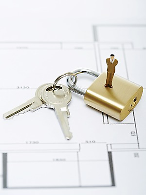 포토 JPG 스튜디오촬영 종이 인형 백그라운드 컨셉 열쇠 자물쇠 실내 근접촬영 사람없음 아웃포커스 미니어처 피규어 설계도 고리 오브젝트 잠금 보안 열쇠꾸러미 국내포토 뷰포인트 건설업 촬영기법 안전 내부 모형 파일형식