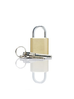 포토 JPG 스튜디오촬영 백그라운드 컨셉 열쇠 자물쇠 실내 그림자 누끼 근접촬영 사람없음 아웃포커스 반사 고리 오브젝트 잠금 보안 열쇠꾸러미 국내포토 뷰포인트 촬영기법 안전 내부 파일형식