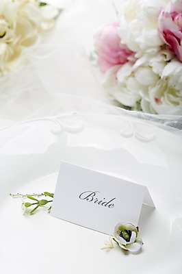 포토 JPG 스튜디오촬영 그릇 식기 접시 꽃 종이 결혼 백그라운드 식탁 탁자 실내 근접촬영 사람없음 아웃포커스 장식 메모지 상차림 준비 웨딩테이블 국내포토 카드프레임 식물 뷰포인트 가구 프레임 촬영기법 이벤트 내부 사무용품 파일형식