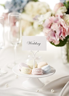 포토 JPG 스튜디오촬영 그릇 식기 접시 꽃 음식 빵 결혼 백그라운드 식탁 탁자 잔 실내 근접촬영 사람없음 아웃포커스 장식 컵 메모지 상차림 구슬 준비 샴페인잔 마카롱 웨딩테이블 국내포토 식물 뷰포인트 가구 술잔 디저트 촬영기법 이벤트 내부 사무용품 파일형식