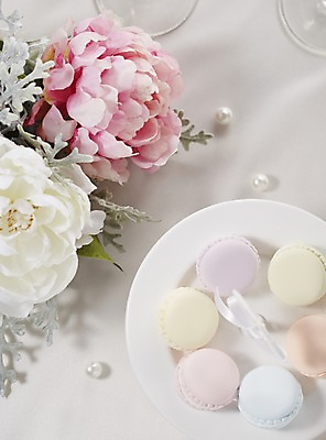 포토 JPG 스튜디오촬영 그릇 식기 접시 꽃 음식 빵 결혼 백그라운드 식탁 탁자 실내 사람없음 장식 식탁보 상차림 구슬 준비 마카롱 웨딩테이블 국내포토 식물 가구 디저트 이벤트 내부 파일형식