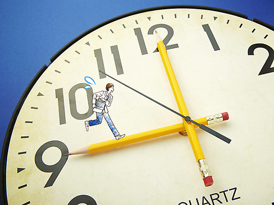 전신 PSD 편집 편집이미지 라이프스타일 남자 시계 백그라운드 가방 비즈니스 포토일러 합성일러스트 한명 서기 들기 사람 성인 라이프 달리기 연필 시간 비즈니스맨 시곗바늘 지각 벽시계 디지털합성 편집일러스트 땀 남자만 남자한명만 성인남자만 성인만 이미지편집 1 잡화 모션 학용품 생활 필기구 직장인 파일형식