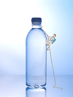 전신 PSD 편집 편집이미지 라이프스타일 남자 줄 백그라운드 가방 포토일러 합성일러스트 한명 사람 성인 라이프 물 등산 병 물병 생수 디지털합성 편집일러스트 오르기 남자만 남자한명만 성인남자만 성인만 이미지편집 자연요소 1 식기 잡화 모션 생활 트래킹 물통 파일형식