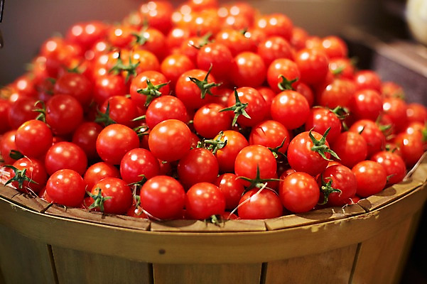 포토 JPG 스튜디오촬영 음식 백그라운드 토마토 채소 식재료 재료 방울토마토 실내 통 근접촬영 사람없음 아웃포커스 농작물 신선 국내포토 뷰포인트 농업 촬영기법 내부 파일형식