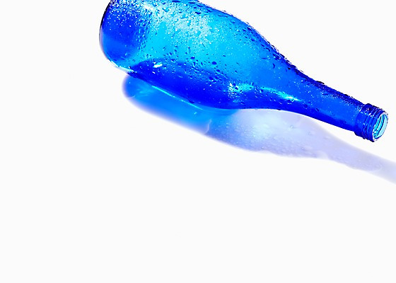 포토 JPG 스튜디오촬영 백그라운드 유리병 실내 누끼 근접촬영 사람없음 물방울 신선 병 오브젝트 국내포토 식기 뷰포인트 병_용기 내부 파일형식