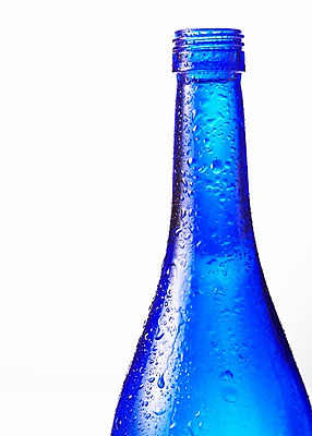 포토 JPG 스튜디오촬영 백그라운드 유리병 실내 누끼 근접촬영 사람없음 물방울 신선 병 오브젝트 국내포토 식기 뷰포인트 병_용기 내부 파일형식