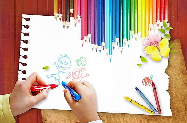 PSD 식물 동물 편집이미지 손 배너 꽃 나비 곤충 백그라운드 잎 색연필 안내 프레임 알림판 들기 두명 신체부위 봄 미술도구 알림 스케치북 그림 크레파스 이미지편집 계절 모션 학용품 사람 오브젝트 파일형식