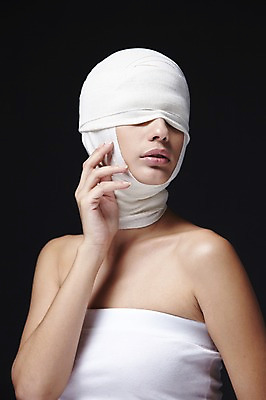 포토 JPG 스튜디오촬영 외국인 해외기획촬영 2012년태국 여자 검은배경 실내 한명 사람 손짓 상반신 20대 성인 앞모습 뷰티 수술 변화 성형수술 튜브탑 붕대 의료성형뷰티 여자만 여자한명만 성인여자만 청년만 청년여자만 성인한명만 청년여자한명만 성인여자한명만 성인만 국내포토 1 뷰포인트 백그라운드 컨셉 상의 의학 모션 인종 청년 내부 치료 검은색 파일형식