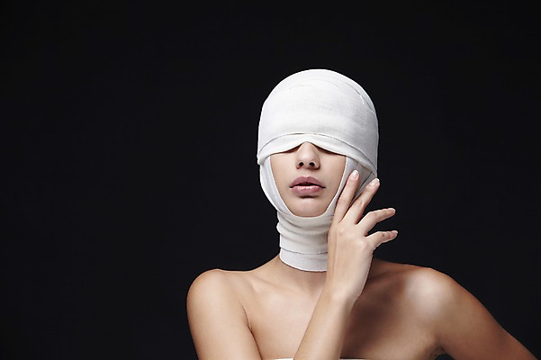 포토 JPG 스튜디오촬영 외국인 해외기획촬영 2012년태국 여자 검은배경 실내 한명 사람 손짓 상반신 20대 성인 앞모습 뷰티 수술 변화 성형수술 붕대 의료성형뷰티 여자만 여자한명만 성인여자만 청년만 청년여자만 성인한명만 청년여자한명만 성인여자한명만 성인만 국내포토 1 뷰포인트 백그라운드 컨셉 의학 모션 인종 청년 내부 치료 검은색 파일형식