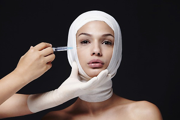 포토 JPG 스튜디오촬영 외국인 해외기획촬영 손 2012년태국 여자 검은배경 실내 주사기 한명 사람 상반신 20대 성인 앞모습 신체부위 뷰티 수술 변화 성형수술 붕대 보톡스 의료성형뷰티 청년만 성인한명만 성인만 국내포토 1 뷰포인트 백그라운드 컨셉 의학 의료기기 인종 청년 내부 치료 검은색 파일형식