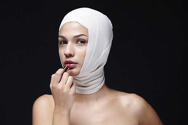 포토 JPG 스튜디오촬영 외국인 해외기획촬영 2012년태국 여자 검은배경 실내 한명 사람 상반신 20대 성인 앞모습 화장 뷰티 화장품 립스틱 수술 변화 성형수술 붕대 의료성형뷰티 여자만 여자한명만 성인여자만 청년만 청년여자만 성인한명만 청년여자한명만 성인여자한명만 성인만 국내포토 1 뷰포인트 백그라운드 컨셉 인종 청년 내부 검은색 파일형식