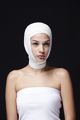 포토 JPG 스튜디오촬영 외국인 해외기획촬영 2012년태국 여자 검은배경 실내 한명 사람 상반신 20대 성인 앞모습 뷰티 수술 변화 성형수술 튜브탑 붕대 의료성형뷰티 여자만 여자한명만 성인여자만 청년만 청년여자만 성인한명만 청년여자한명만 성인여자한명만 성인만 국내포토 1 뷰포인트 백그라운드 컨셉 상의 인종 청년 내부 검은색 파일형식