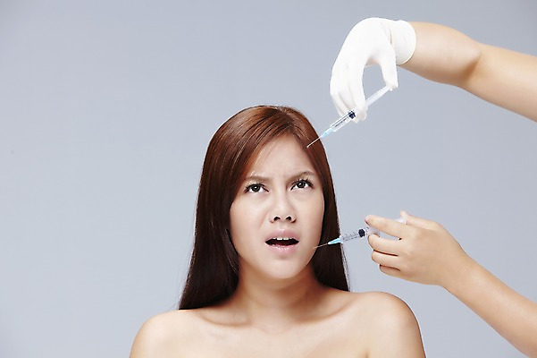 포토 JPG 스튜디오촬영 외국인 해외기획촬영 손 2012년태국 여자 회색배경 실내 주사기 한명 사람 상반신 20대 성인 앞모습 신체부위 뷰티 수술 변화 성형수술 무서움 보톡스 의료성형뷰티 청년만 성인한명만 성인만 국내포토 1 감정 뷰포인트 백그라운드 컨셉 의학 의료기기 인종 청년 내부 치료 회색 파일형식