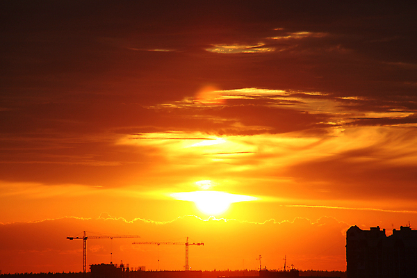 포토 JPG 해외이미지 구름 바다 백그라운드 오렌지 자연 하늘 날씨 전등 풍경 사람없음 여름 일몰 새벽 소용돌이 분위기 야간 천국 해외202004 해외포토 자연요소 계절 컨셉 과일 조명 노을 회오리 생태계 파일형식 이미지허브
