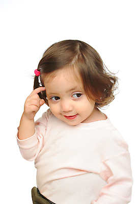 포토 JPG 해외이미지 여자 딸 행복 얼굴 어린이 생각 가족 응원 아이디어 한명 웃음 사람 유행 귀여움 유치원 기쁨 아기 스마트 걸음마 결백 배려 지능 천진난만 해외202004 해외포토 1 교육 감정 컨셉 관계 모션 표정 신체부위 파일형식 이미지허브