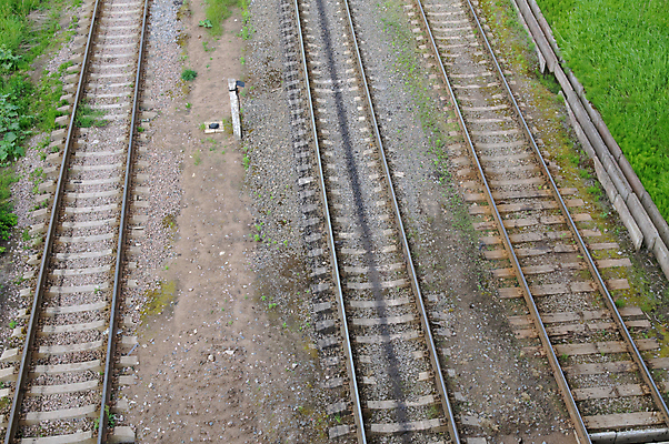 포토 JPG 해외이미지 산업 도로 길 선 여행 교통시설 사람없음 금속 기차 화물 방향 철 각도 평행 방법 선로 철강 해외202004 해외포토 육상교통 교통 재질 대중교통 운송업 시설 파일형식 이미지허브