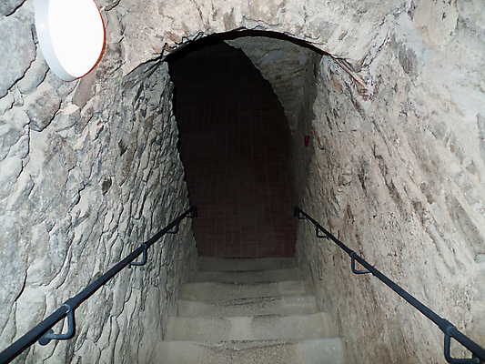 포토 JPG 해외이미지 건축양식 바닥 주택 사람없음 건물 중세 역사 타일 복원 해외202004 해외포토 건축물 건축 파일형식 이미지허브