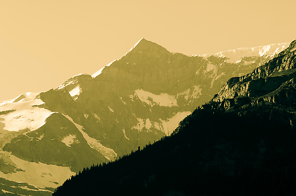 포토 JPG 해외이미지 구름 유럽 여행 자연 하늘 스키 산 파노라마 풍경 사람없음 야외 여름 파란색 냉동 추위 안개 숲 스위스 빙하 알프스 장면 북쪽 절정 해외202004 해외포토 자연요소 계절 나라 컬러 날씨 겨울스포츠 촬영기법 방향 생태계 파일형식 이미지허브