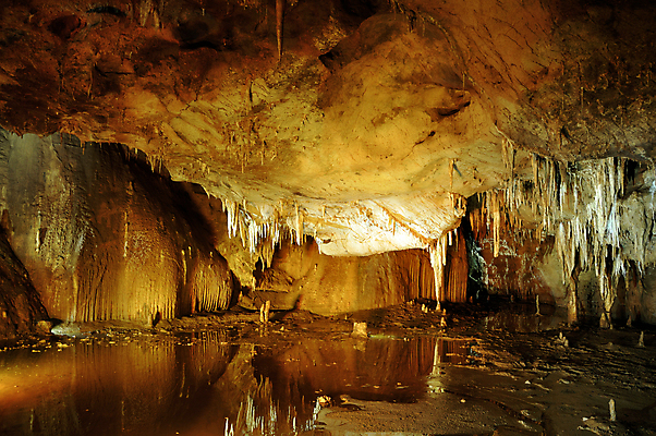 포토 JPG 해외이미지 자연 추상 사람없음 빛 어둠 바위 동굴 지질학 해외202004 해외포토 교육 무늬 돌_바위 생태계 파일형식 이미지허브