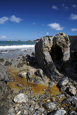 포토 JPG 해외이미지 구름 모래 파도 바다 섬 조류 하늘 휴가 항해 해변 사람없음 물 파란색 껍질 시골 만 보트 암초 울퉁불퉁 해외202004 해외포토 자연요소 동물 컬러 배_교통 파일형식 이미지허브