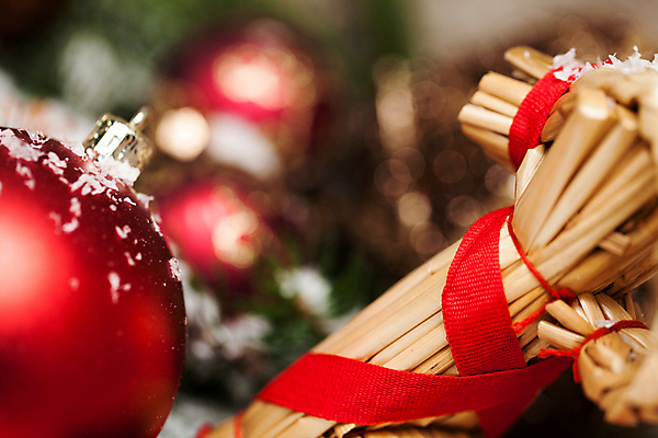 포토 JPG 해외이미지 크리스마스장식 크리스마스 실내 근접촬영 사람없음 아웃포커스 오너먼트 해외202004 해외포토 기념일 뷰포인트 촬영기법 내부 파일형식 이미지허브