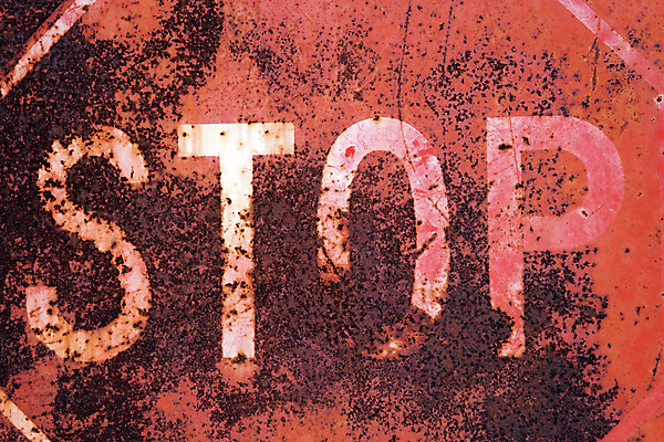 포토 JPG 해외이미지 백그라운드 경고 사람없음 가로 빨간색 금속 사진촬영 오브젝트 사인 부식 질감 그만 옛날 카피스페이스 해외202004 해외포토 컬러 재질 촬영 공백 파일형식 이미지허브