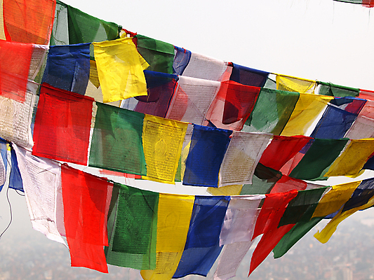 포토 JPG 해외이미지 전통 아시아 건축양식 하늘 사람없음 빨간색 초록색 파란색 노란색 파티 맑음 축제 흰색 기도 깃발 사찰 재산 황금 신성 네팔 수도원 동쪽 사당 사리탑 순례 숭배 신앙심 히말라야 해외202004 해외포토 건축 나라 컬러 종교건축 날씨 이벤트 금융 탑 방향 파일형식 산맥 이미지허브