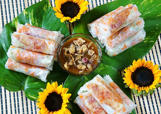 포토 JPG 해외이미지 전통 접시 아시아 음식 여행 잎 채소 새우 사람없음 가로 초록색 세트 컬러풀 바구니 샐러드 소시지 닫기 강의 먹기 대나무 베트남 롤 땅콩 성분 길거리음식 대두 해외202004 해외포토 나무 식물 식기 나라 컬러 모션 갑각류 동남아시아 견과류 가공식품 파일형식 이미지허브