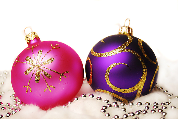 포토 JPG 해외이미지 계절 분홍색 크리스마스장식 크리스마스 겨울 곡선 휴가 사람없음 장식 빛 컬러풀 보라색 흰색 축하 눈송이 황금 12월 고립 해외202004 해외포토 기념일 선 컬러 컨셉 눈_날씨 날짜 파일형식 이미지허브