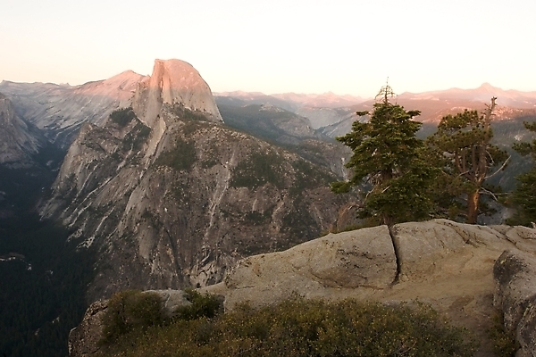 포토 JPG 해외이미지 나무 식물 공원 호수 하늘 산 풍경 사람없음 야외 초록색 물 파란색 강 반사 계곡 미국 폭포 캠핑 하이킹 소나무 황무지 배낭여행 캘리포니아 목각 통과 전국 지질학 화강암 해외202004 해외포토 자연요소 공공시설 교육 컬러 여행 북아메리카 자연 레저 암석 파일형식 이미지허브