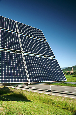 포토 JPG 해외이미지 구름 외관 하늘 지붕 새로움 주택 세포 따뜻함 사람없음 건물 초록색 경제 파란색 글로벌 햇빛 태양 우주 환경 맑음 힘 재활용 발전기 에너지 판넬 뜨거움 에코 생태계 시스템 자원 무료 생태학 수집가 공급 획기적 해외202004 해외포토 자연요소 직업 건축물 교육 컬러 컨셉 날씨 발전소 친환경 파일형식 이미지허브