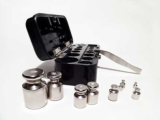 포토 JPG 해외이미지 과학 백그라운드 교실 자물쇠 사람없음 빛 세트 상자 약 금속 힘 장비 기구 공구 업무 비교 그룹 실험실 중앙 은색 몸무게 작음 큼 약국 측정 오브젝트 싱글 잠금 가치 무거움 핀셋 덩어리 빛망울 고립 구식 옛날 철강 체크아웃 해외202004 해외포토 교육 컬러 컨셉 의학 학교 재질 실험 도구 작업 무게 크기 보안 파일형식 이미지허브