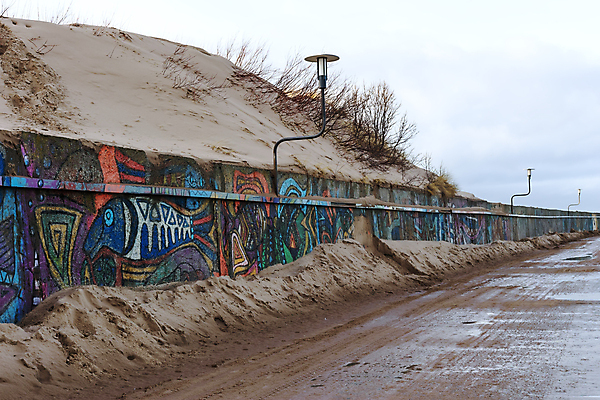 포토 JPG 해외이미지 유럽 문화 벽 여행 백그라운드 건축양식 미술 사람없음 컬러풀 페인트 표현 도시 그리기 메시지 그래피티 파편 그런지 라트비아 서쪽 콘크리트 해외202004 해외포토 건축 나라 컬러 모션 문화예술 북유럽 낙서 방향 그림 파일형식 이미지허브