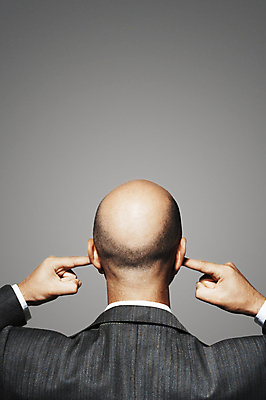 포토 JPG 해외이미지 백인 남자 회색배경 한명 정장 상반신 성인 뒷모습 30대 뷰티 머리카락 직장인 비즈니스맨 귀막기 대머리 두피관리 두피케어 탈모 탈모클리닉 성인남자한명만 해외202004 탈모예방 해외포토 서양인 직업 1 헤어스타일 옷 뷰포인트 백그라운드 비즈니스 사람 손짓 장년 머리 회색 예방 클리닉 헤어관리 증상 남자한명만 성인남자만 파일형식 이미지허브